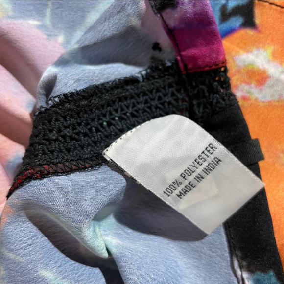 Von Zipper multi-colour camisole, Size 8 or Medium, going out out top - Picture 5 of 5